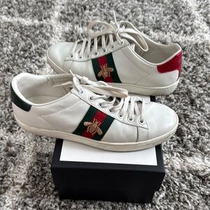 Gucci White Sneakers with Red and Green Stripes
